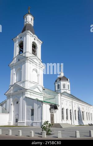 Der Glockenturm der alten Kirche der Ikone der Mutter Gottes, Arzamas. Region Nischni Nowgorod, Russland Stockfoto