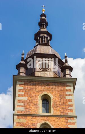 Turm der Basilika St. Margarete in Nowy Sacz, Polen Stockfoto