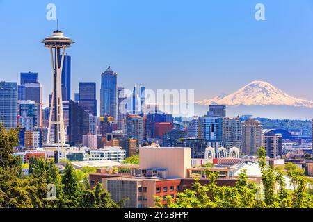 Skyline von Seattle und Mt. Rainier, Washington. USA. Stockfoto