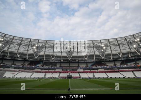 Ein allgemeiner Blick auf das London Stadium, Heimstadion von West Ham United vor dem Premier League-Spiel West Ham United gegen Chelsea im London Stadium, London, Großbritannien, 21. September 2024 (Foto: Gareth Evans/News Images) Stockfoto