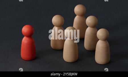 Führung und soziale Distanzierung mit Holzfigur oder Team of Working Business.3D-Rendering auf schwarzem Hintergrund. Stockfoto