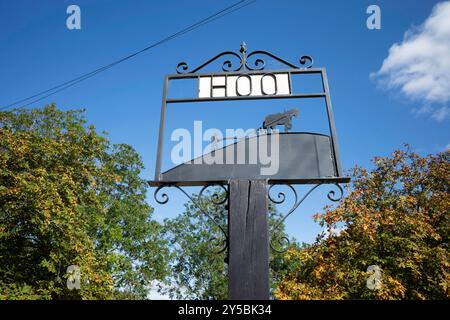 Hoo Village Schild Suffolk England Stockfoto