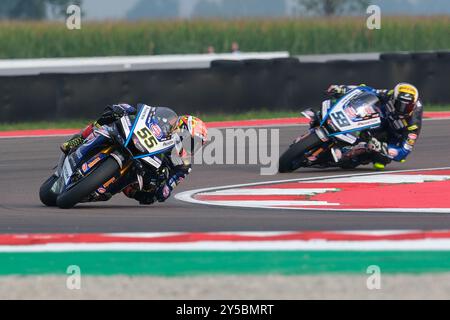 (55) Andrea Locatelli aus Italien vom Pata Prometeon Yamaha Team fährt Yamaha YZF R1 in Aktion während der FIM Motul Superbike World Championship - Free Training Session der Acerbis Italian Round auf dem Cremona Circuit in San Martino del Lago am 21. September 2024 in Cremona, Italien. Quelle: Independent Photo Agency Srl/Alamy Live News Stockfoto