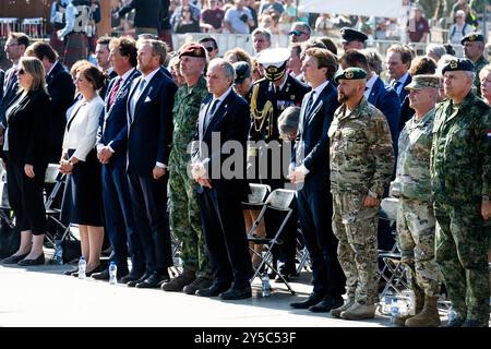 EDE, Niederlande, 2024 2011-09-21 12:19:47 EDE, 21-09-2024, Ginkelse Heide König Willem Alexander während der Luftlandezeit und des Gedenkens im Kontext von 80 Jahren Freiheit. König Willem-Alexander nimmt an der Gedenkveranstaltung auf der Ginkelse Heide Teil und legt den ersten Kranz am Luftlandedenkmal ab. FOTO: NLBeeld/Patrick van EMST Credit: NL Beeld / Patrick van EMST Stockfoto