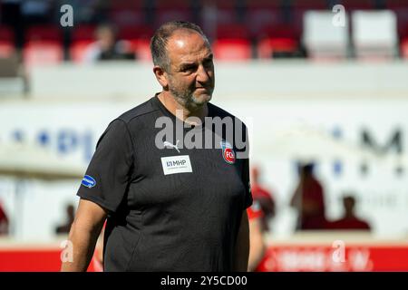 Heidenheim, Deutschland. September 2024. Frank Schmidt (FC Heidenheim, Cheftrainer), GER, FC Heidenheim vs. SC Freiburg, Fussball, Bundesliga, 4. Spieltag, Spielzeit 2024/2025, 21.09.2024, Eibner-Pressefoto/Sascha Walther Credit: dpa/Alamy Live News Stockfoto