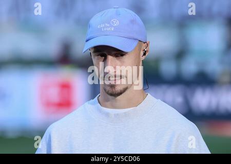 Bremen, Deutschland. September 2024. v.li.: Marco Friedl (SV Werder Bremen, 32) Portrait, Nahaufnahme, Einzelfoto, Einzelbild, 21.09.2024, Bremen (Deutschland), Fussball, Bundesliga, SV Werder Bremen - FC Bayern München Credit: dpa/Alamy Live News Stockfoto