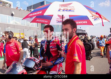 (77) Dominique Aegerter aus der Schweiz vom GYTR GRT Yamaha WorldSBK Team fährt Yamaha YZF R1 während der FIM Motul Superbike World Championship - Rennen 1 der Acerbis Italian Round auf dem Cremona Circuit in San Martino del Lago am 21. September 2024 in Cremona, Italien. Stockfoto