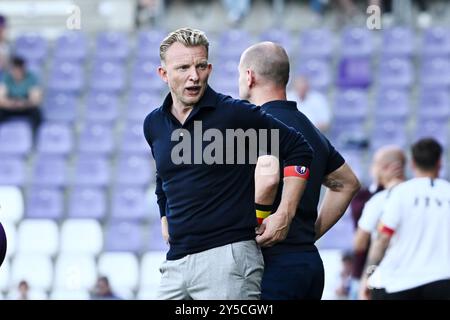 Lüttich, Belgien. September 2024. Beerschots Cheftrainer Dirk Kuyt wurde während eines Fußballspiels zwischen Beerschot VA und Sint-Truiden VV in Antwerpen am 8. Tag der Saison 2024-2025 der ersten Liga der „Jupiler Pro League“ der belgischen Meisterschaft am Samstag, den 21. September 2024, dargestellt. BELGA PHOTO MAARTEN STRAETEMANS Credit: Belga News Agency/Alamy Live News Stockfoto