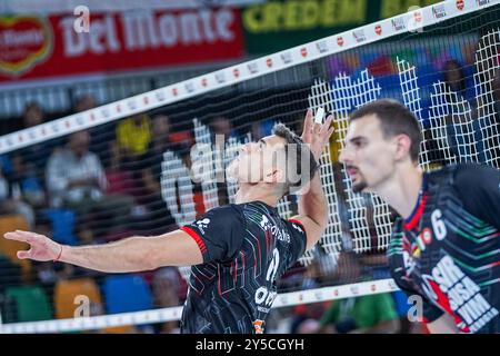 Wassim Ben Tara (Sir Susa VIM Perugia) während Sir Susa VIM Perugia vs Gas Sales Bluenergy Piacenza, Volleyball Italian Supercup Men Match in Florenz, Italien, 21. September 2024 Stockfoto