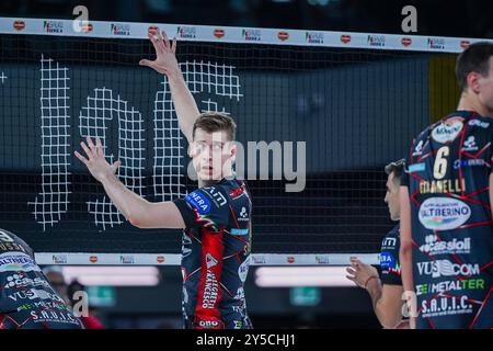 16 Kamil Semeniuk (Sir Susa VIM Perugia) während Sir Susa VIM Perugia vs Gas Sales Bluenergy Piacenza, Volleyball Italian Supercup Men Match in Florenz, Italien, 21. September 2024 Stockfoto