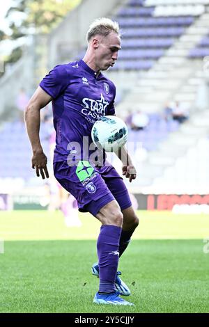 Lüttich, Belgien. September 2024. Beerschots Florian Kruger wurde während eines Fußballspiels zwischen Beerschot VA und Sint-Truiden VV in Antwerpen am 8. Tag der Saison 2024-2025 der ersten Liga der „Jupiler Pro League“ der belgischen Meisterschaft am Samstag, den 21. September 2024, in Aktion gezeigt. BELGA PHOTO MAARTEN STRAETEMANS Credit: Belga News Agency/Alamy Live News Stockfoto