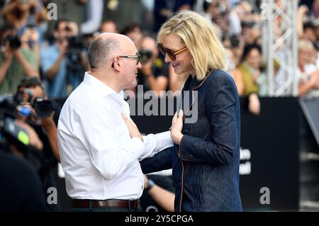 Cate Blanchett mit Jose Luis Rebordinos bei der Ankunft am Hotel Maria Cristina auf dem 72. Internationales Filmfestival San Sebastian / Festival Internacional de Cine de San Sebastián. San Sebastian, 21.09.2024 Stockfoto