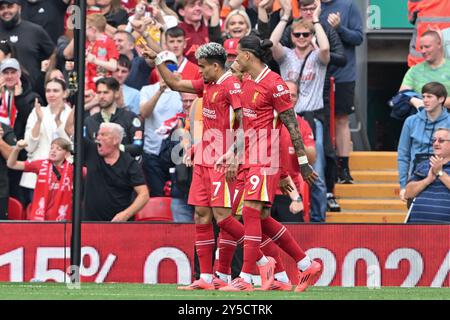 Liverpool, Großbritannien. September 2024. Luis Díaz aus Liverpool feiert sein Ziel, es 2-0 Liverpool während des Premier League-Spiels Liverpool gegen Bournemouth in Anfield, Liverpool, Vereinigtes Königreich, 21. September 2024 (Foto: Cody Froggatt/News Images) in Liverpool, Vereinigtes Königreich am 21. September 2024 zu erreichen. (Foto: Cody Froggatt/News Images/SIPA USA) Credit: SIPA USA/Alamy Live News Stockfoto