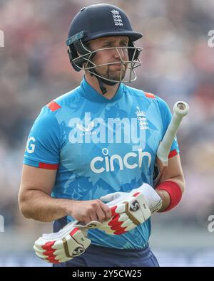 Leeds, Großbritannien. September 2024. Ein niedergeschworener Liam Livingstone aus England verlässt Sheffield of Play, nachdem er während der zweiten Metro Bank One Day International England gegen Australien am 21. September 2024 auf dem Headingley Cricket Ground, Leeds, Großbritannien, für eine goldene Ente geballt wurde (Foto: Mark Cosgrove/News Images) in Leeds, Großbritannien, 21. September 2024. (Foto: Mark Cosgrove/News Images/SIPA USA) Credit: SIPA USA/Alamy Live News Stockfoto