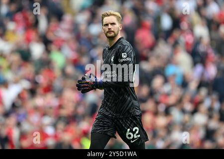 Liverpool, Großbritannien. September 2024. Caoimhín Kelleher von Liverpool klatscht Fans während des Premier League-Spiels Liverpool gegen Bournemouth in Anfield, Liverpool, Vereinigtes Königreich, 21. September 2024 (Foto: Cody Froggatt/News Images) in Liverpool, Vereinigtes Königreich am 21. September 2024. (Foto: Cody Froggatt/News Images/SIPA USA) Credit: SIPA USA/Alamy Live News Stockfoto