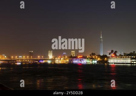 Nil bei Nacht in kairo ägypten Stockfoto