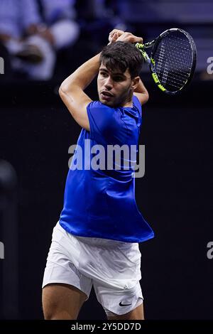 Berlin, Deutschland. September 2024. BERLIN, DEUTSCHLAND - 21. SEPTEMBER: Carlos Alcaraz vom Team Europe in Aktion gegen Ben Shelton von Team World während des Männer-Einzelspiels am zweiten Tag des Laver Cup in der Uber Arena am 21. September 2024 in Berlin. (Foto von Francisco Macia/Photo Players Images/Magara Press) Credit: Magara Press SL/Alamy Live News Stockfoto