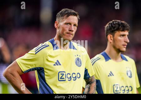 Deventer, Niederlande. September 2024. DEVENTER, NIEDERLANDE - 21. SEPTEMBER: Wout Weghorst von AFC Ajax sieht beim niederländischen Eredivisie-Spiel zwischen Go Ahead Eagles und AFC Ajax in de Adelaarshorst am 21. September 2024 in Deventer, Niederlande, an. (Foto von Andre Weening/Orange Pictures) Credit: Orange Pics BV/Alamy Live News Stockfoto