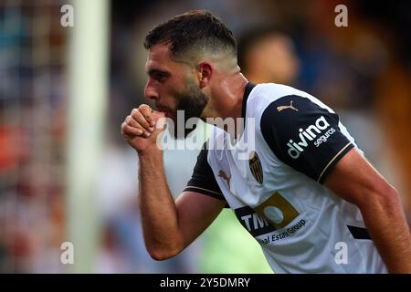 VALENCIA, SPANIEN - 21. SEPTEMBER: Luis Rioja von Valencia CF feiert das Tor beim Spiel der LaLiga zwischen Valencia CF und Girona FC im Estadio Mestalla am 21. September 2024 in Valencia. Stockfoto