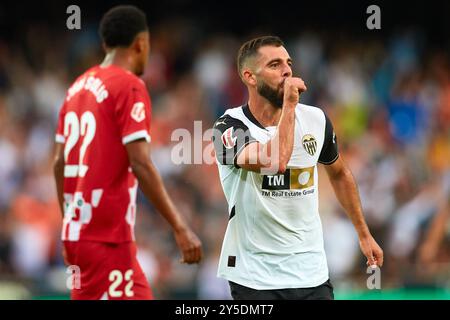 VALENCIA, SPANIEN - 21. SEPTEMBER: Luis Rioja von Valencia CF feiert das Tor beim Spiel der LaLiga zwischen Valencia CF und Girona FC im Estadio Mestalla am 21. September 2024 in Valencia. Stockfoto