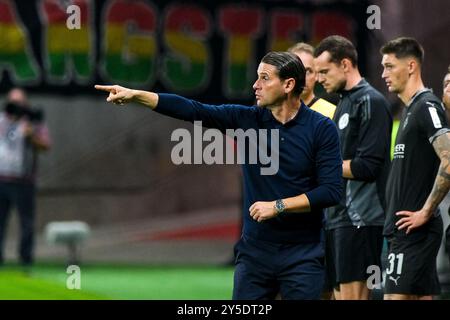 Gerardo Seoane (Borussia Mönchengladbach, Trainer) gestikuliert, GER, Eintracht Frankfurt vs. Borussia Mönchengladbach, Fussball, 1. Bundesliga, 4. Spieltag, Saison 2024/2025, 21.09.2024. DIE DFB-VORSCHRIFTEN VERBIETEN DIE VERWENDUNG VON FOTOS ALS BILDSEQUENZEN UND/ODER QUASI-VIDEO. Foto: Eibner-Pressefoto/Florian Wiegand Stockfoto