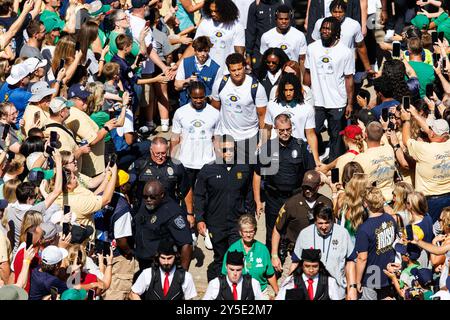 South Bend, Indiana, USA. September 2024. Während der NCAA-Fußballspiele zwischen den Miami (OH) RedHawks und den Notre Dame Fighting Irish im Notre Dame Stadium in South Bend, Indiana. John Mersits/CSM/Alamy Live News Stockfoto