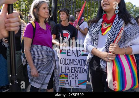 Rom, Italien. September 2024. Demonstration im Bezirk Esquilino in Rom, organisiert von der palästinensischen Studentenbewegung (Foto: Matteo Nardone/Pacific Press/SIPA USA) Credit: SIPA USA/Alamy Live News Stockfoto