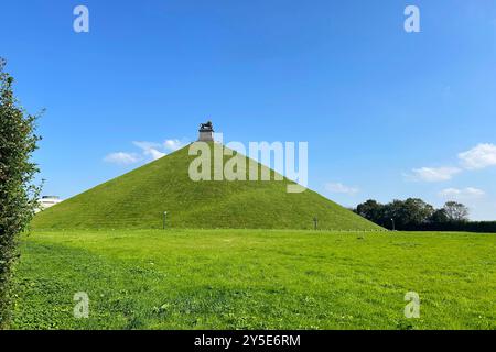 Die Gedenkstätte auf dem Gebiet der belgischen Gemeinde Braine-lAlleud erinnert an die Schlacht von Waterloo im Ju ni 1815. Der niederländische König Wilhelm I. ließ dieses Denkmal 1820 zum Gedenken an den Mut seines Sohnes Wilhelm von Oranien errichten. Waterloo *** das Denkmal auf dem Territorium der belgischen Gemeinde Braine lAlleud erinnert an die Schlacht von Waterloo im Juni 1815 der niederländische König Wilhelm I. ließ dieses Denkmal 1820 errichten, um dem Mut seines Sohnes Wilhelm von Orange Waterloo zu gedenken Stockfoto