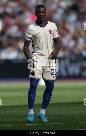 London, Großbritannien. September 2024. Chelsea Mittelfeldspieler Moises Caicedo (25) während des Spiels West Ham United FC gegen Chelsea FC English Premier League im London Stadium, London, England, Vereinigtes Königreich am 21. September 2024 Credit: Every Second Media/Alamy Live News Stockfoto