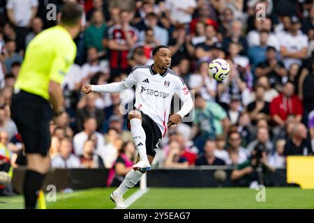 London, Großbritannien. September 2024. LONDON, ENGLAND - 21. SEPTEMBER: Kenny Tete of Fulham FC während des Spiels der Premier League 2024/25 League zwischen Fulham FC und Newcastle United FC am 21. September 2024 in Craven Cottage in London. (Foto: Richard Callis/SPP) (Richard Callis/SPP) Credit: SPP Sport Press Photo. /Alamy Live News Stockfoto