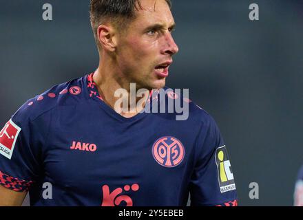 Augsburg, Deutschland. September 2024. Dominik Kohr, MZ 31 im Spiel FC AUGSBURG - FSV MAINZ 05 2-3 am 20. September 2024 in Augsburg. Saison 2024/2025, 1.Bundesliga, FCA, Spieltag 4, 4.Spieltag Fotograf: ddp Images/STAR-Images - DFL-VORSCHRIFTEN VERBIETEN JEDE VERWENDUNG VON FOTOS als BILDSEQUENZEN und/oder QUASI-VIDEO - Credit: ddp Media GmbH/Alamy Live News Stockfoto