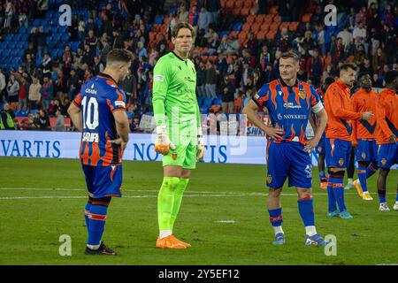 Basel, Schweiz. September 2024. Basel, Schweiz, 21. September 2024: Schlechte Stimmung beim FC Basel 1893 nach der Niederlage nach dem Super League-Fußballspiel zwischen dem FC Basel 1893 und dem FC Zürich im St. Jakob Park in Basel. Philipp Kresnik (Philipp Kresnik/SPP) Credit: SPP Sport Press Photo. /Alamy Live News Stockfoto