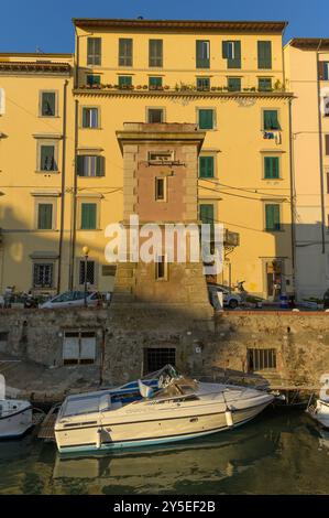 Das Viertel New Venice, mit Booten bei Sonnenuntergang, Livorno, Toskana, Italien Stockfoto