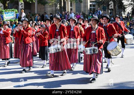 Oktoberfest - Spielmannszug beim Wiesn-Einzug der Brauereien und Festwirte zur Eröffnung des 189. Oktoberfestes am 21.09.2024 in München, Deutschland, Oberbayern München Theresienwiese Oberbayern Deutschland *** Oktoberfest-Marschkapelle bei der Wiesn-Eintragung der Brauereien und Vermieter zur Eröffnung des Oktoberfestes 189 am 21 09 2024 in München, Deutschland, Oberbayern München Theresienwiese Oberbayern Deutschland Stockfoto