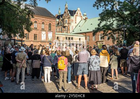 Lund, Schweden. September 2024. Menschen versammelten sich in Krafts Torg und in Lund während der Kulturnacht 2024, Lund, Schweden, 21. September 2024 Credit: Stig Alenäs/Alamy Live News Stockfoto