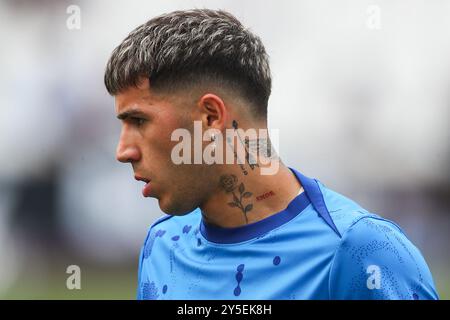 London, Großbritannien. September 2024. Die Nackentattoos von Enzo Fernández aus Chelsea während des Premier League-Spiels West Ham United gegen Chelsea im London Stadium, London, Vereinigtes Königreich, 21. September 2024 (Foto: Gareth Evans/News Images) in London, Vereinigtes Königreich am 21. September 2024. (Foto: Gareth Evans/News Images/SIPA USA) Credit: SIPA USA/Alamy Live News Stockfoto