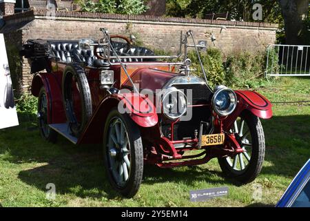 Beesd, Niederlande – 13. September 2024: Ein klassischer Oldsmobile Defender aus dem Jahr 1912 Stockfoto