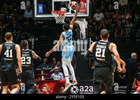 Alexander Williams (Basket Napoli) während Napoli Basket vs Virtus Segafredo Bologna, italienischer Basketball-Supercup-Match in Bologna, Italien, 21. September 2024 Stockfoto