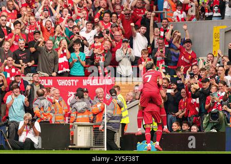 Liverpool Darwin Nunez feiert, nachdem er sein drittes Tor beim Spiel der Premier League zwischen Liverpool und Bournemouth in Anfield, Liverpool, am Samstag, den 21. September 2024, erzielte. (Foto: Steven Halliwell | MI News) Credit: MI News & Sport /Alamy Live News Stockfoto