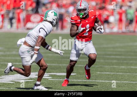 Columbus, Ohio, USA. September 2024. Ohio State Buckeyes Running Back Quinshon Judkins (1) trägt den Ball während des Spiels zwischen der Marshall Thundering Herde und den Ohio State Buckeyes im Ohio Stadium, Columbus, Ohio. (Kreditbild: © Scott Stuart/ZUMA Press Wire) NUR REDAKTIONELLE VERWENDUNG! Nicht für kommerzielle ZWECKE! Stockfoto