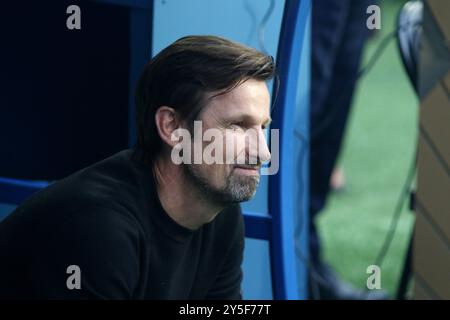 Sankt Petersburg, Russland. September 2024. Sergei Semak, Cheftrainer von Zenit während des russischen Premier League-Fußballspiels zwischen Zenit Sankt Petersburg und Fakel Woronesch in der Gazprom Arena. Endpunktzahl: Zenit 3:1 Fakel. (Foto: Maksim Konstantinov/SOPA Images/SIPA USA) Credit: SIPA USA/Alamy Live News Stockfoto