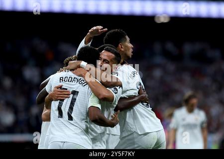 Madrid, Spanien. September 2024. Madrid, Spanien; 21.09.2024.- Rodrygo erzielt ein Tor. Real Madrid gegen Espanyol Spieltag 6 der spanischen Fußballliga im Stadion Santiago Bernabéu in der Hauptstadt des Königreichs Spanien. Real Madrid schlägt Espanyol 4-1 mit Toren von Dani Carvajal, Rodrygo Goes, Vinícius Júnior und Kylian Mbappé Credit: Juan Carlos Rojas/dpa/Alamy Live News Stockfoto