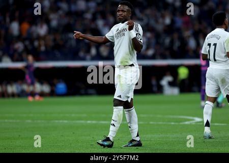 Madrid, Spanien. September 2024. Madrid, Spanien; 21.09.2024.- Vinicius Jr. erzielt Tor. Real Madrid gegen Espanyol Spieltag 6 der spanischen Fußballliga im Stadion Santiago Bernabéu in der Hauptstadt des Königreichs Spanien. Real Madrid schlägt Espanyol 4-1 mit Toren von Dani Carvajal, Rodrygo Goes, Vinícius Júnior und Kylian Mbappé Credit: Juan Carlos Rojas/dpa/Alamy Live News Stockfoto