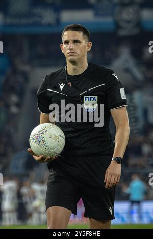 Basel, Schweiz. September 2024. Basel, Schweiz, 21. September 2024: Lionel Tschudi (Schiedsrichter) während des Super League-Fußballspiels zwischen dem FC Basel 1893 und dem FC Zürich im St. Jakob Park in Basel, Schweiz. Philipp Kresnik (Philipp Kresnik/SPP) Credit: SPP Sport Press Photo. /Alamy Live News Stockfoto