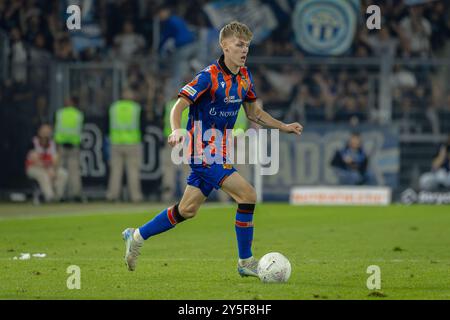 Basel, Schweiz. September 2024. Basel, Schweiz, 21. September 2024: Anton Kade (30 Basel) während des Super League-Fußballspiels zwischen dem FC Basel 1893 und dem FC Zürich im St. Jakob Park in Basel. Philipp Kresnik (Philipp Kresnik/SPP) Credit: SPP Sport Press Photo. /Alamy Live News Stockfoto