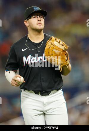 MIAMI, FLORIDA - 20. SEPTEMBER 2024: Miami Marlins und Atlanta Braves MLB im loanDepot Park am 20. September 2011 Foto: Chris Arjoon/American Presswire Stockfoto