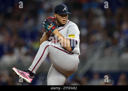 MIAMI, FLORIDA - 20. SEPTEMBER 2024: Miami Marlins und Atlanta Braves MLB im loanDepot Park am 20. September 2011 Foto: Chris Arjoon/American Presswire Stockfoto