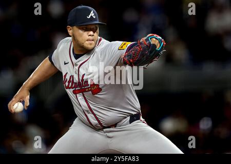 MIAMI, FLORIDA - 20. SEPTEMBER 2024: Miami Marlins und Atlanta Braves MLB im loanDepot Park am 20. September 2011 Foto: Chris Arjoon/American Presswire Stockfoto