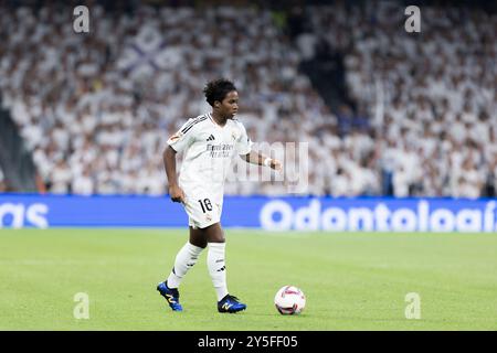 Madrid, Spanien. September 2024. Endrick von Real Madrid wurde während des Spiels der La Liga 2024/25 zwischen Real Madrid und Espanyol im Santiago Bernabeu Stadion in Aktin gesehen. Endergebnis: Real Madrid 4-1 Espanyol. Quelle: SOPA Images Limited/Alamy Live News Stockfoto