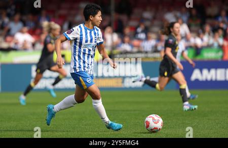 Crawley, Großbritannien. September 2024. Brightons Keiko Sieke beim Barclays Women's Super League Spiel zwischen Brighton & Hove Albion und Everton im Broadfield Stadium. Quelle: Telephoto Images/Alamy Live News Stockfoto